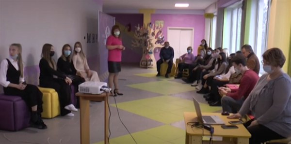«Амбассадоры мира»: в школе Славянска появилась диалоговая площадка