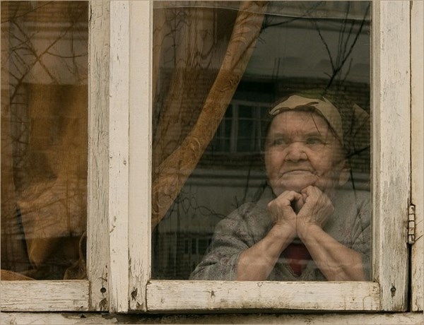 Ни окон, ни денег: в Славянске под видом работников БТИ по домам и квартирам жителей города ходят аферисты и предлагают замену  окон 