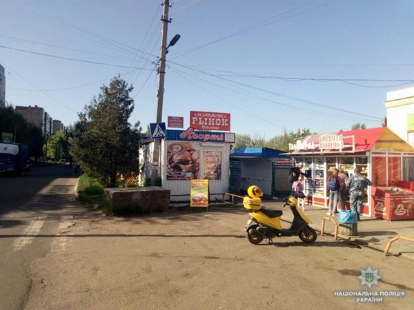 Полиция Славянска на вокзале задержала вора, укравшего из магазина коробку для благотворительной помощи 