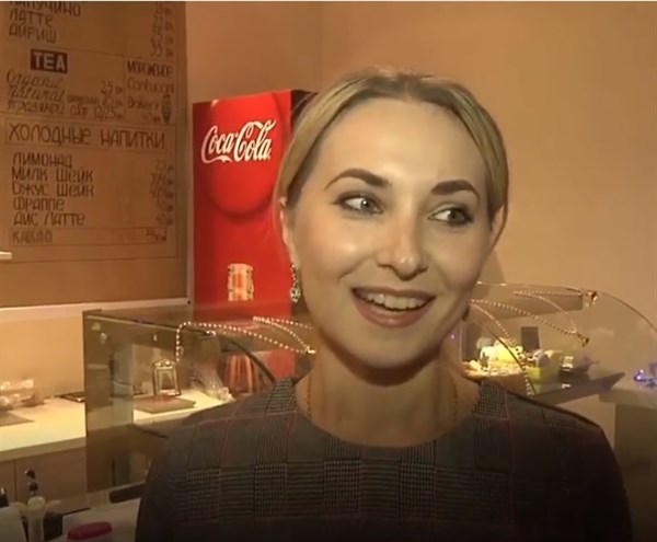 Французские десерты в Славянске: как переселенка-экономист из Донецке открыла две кофейни и готовит сладкие шедевры 