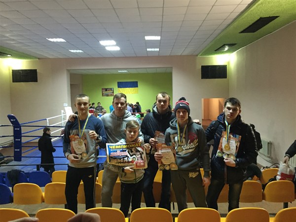 Спортсмены Славянска удачно выступили на чемпионате по ММА