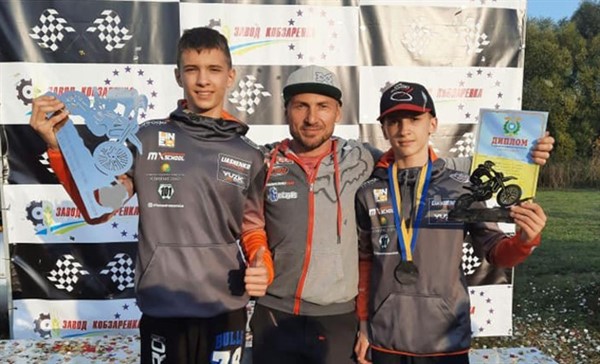 Мотокроссеры Славянска взяли золото на Чемпионате Украины