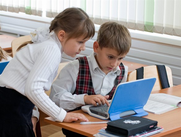  В двух школах Славянска реализуется проект по подключению к сети интернет