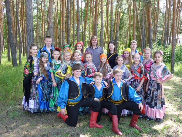 Славянские танцоры привезли гран-при фестиваля "Звездный портал", который проходил в Святогорске