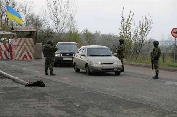 За сутки на блокпостах Славянского района задержаны четверо разыскиваемых,  среди них - двое участников НВФ
