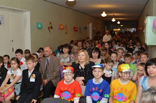 В Славянске состоялся 13-й городской конкурс "Юный эрудит"