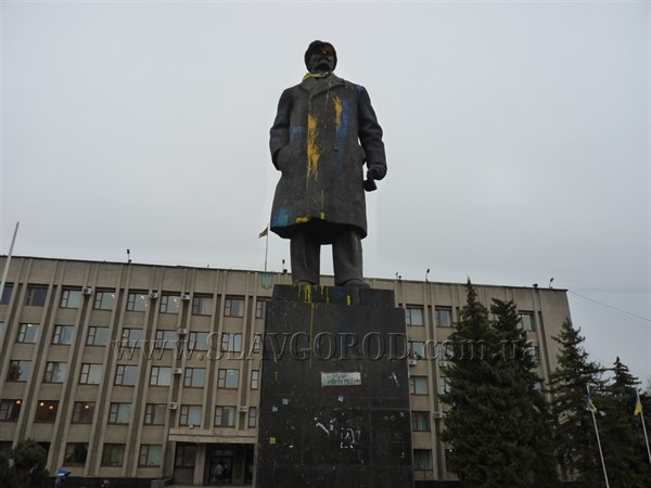 В Славянске снова была попытка свалить памятник Ленину. Горотдел взялся за расследование